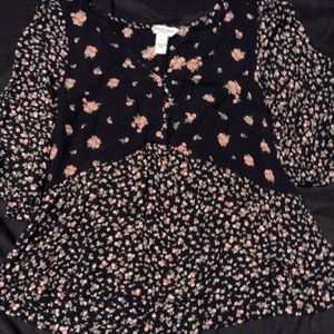 Arizona Juniors Floral Top